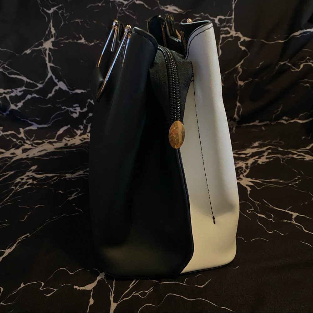 👜 Fashion City Girl Pleather Handbag - Picture 6 of 10